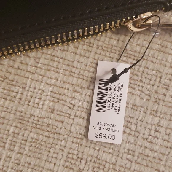 WHBM New with Tags Black Studded Floral Clutch Bag 🥳 - Picture 8 of 9